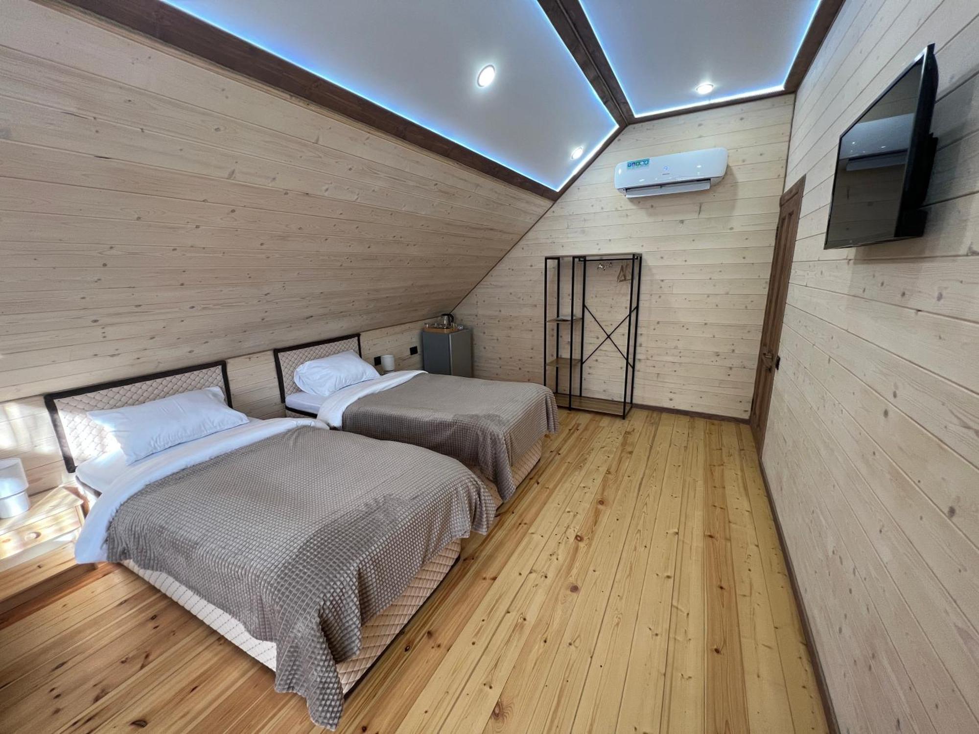 Maru House Hotel Dilisan Kültér fotó