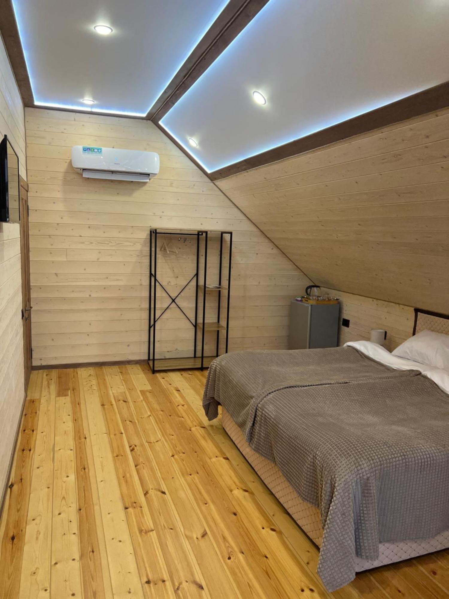 Maru House Hotel Dilisan Kültér fotó