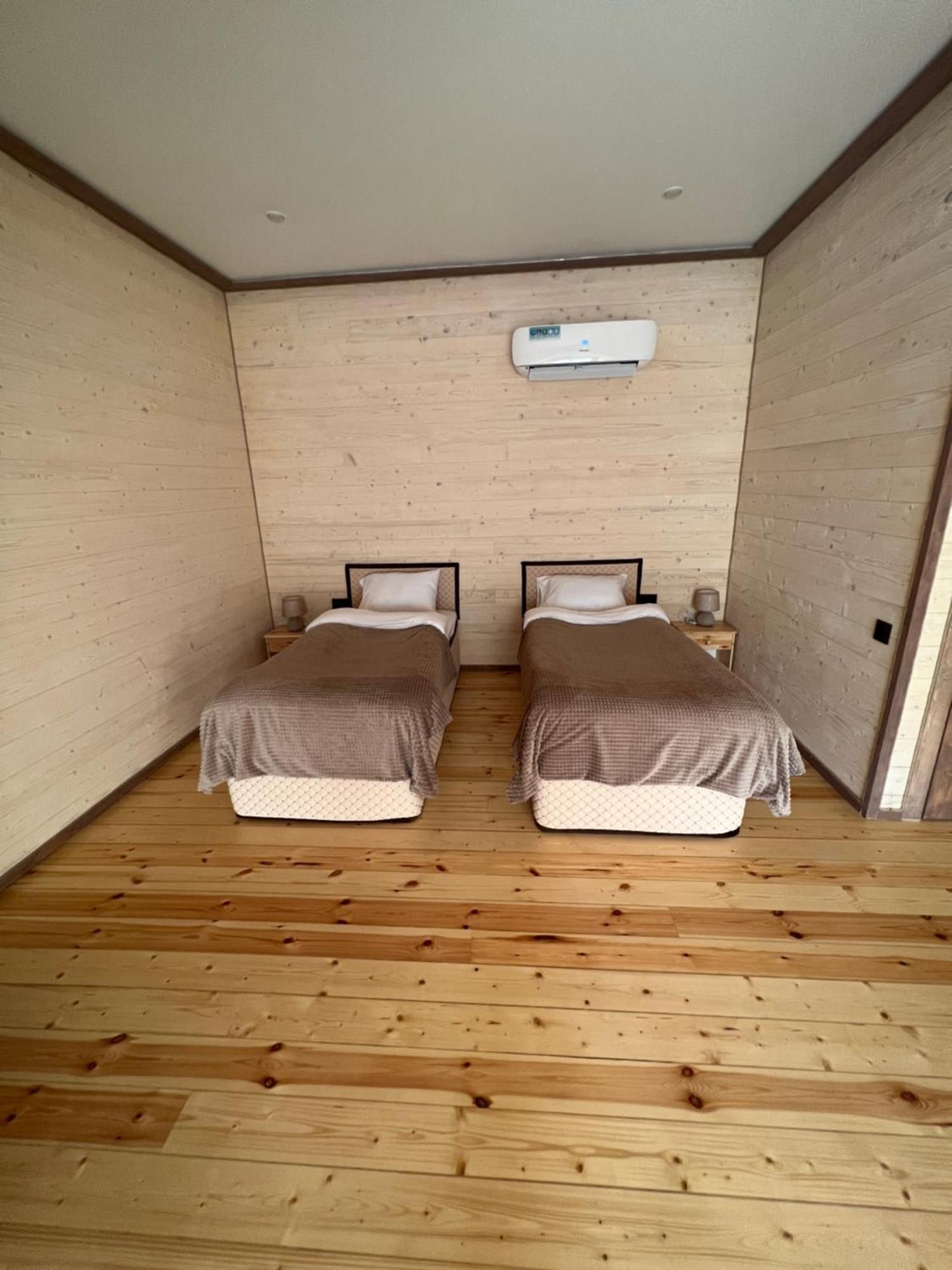 Maru House Hotel Dilisan Kültér fotó