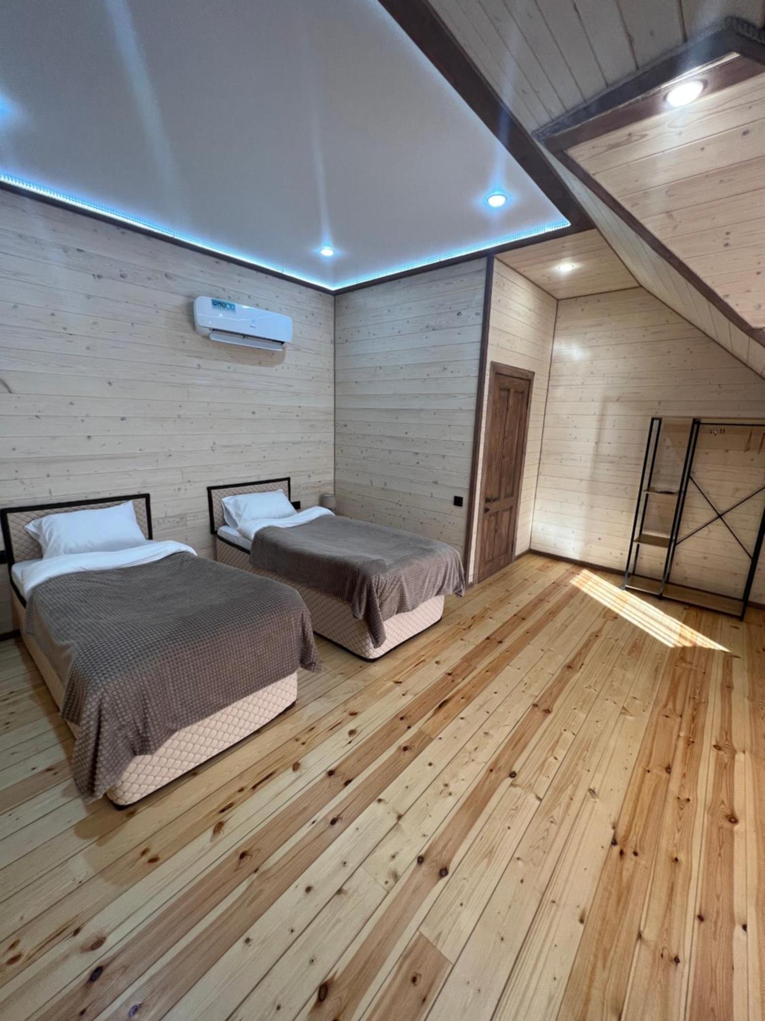 Maru House Hotel Dilisan Kültér fotó