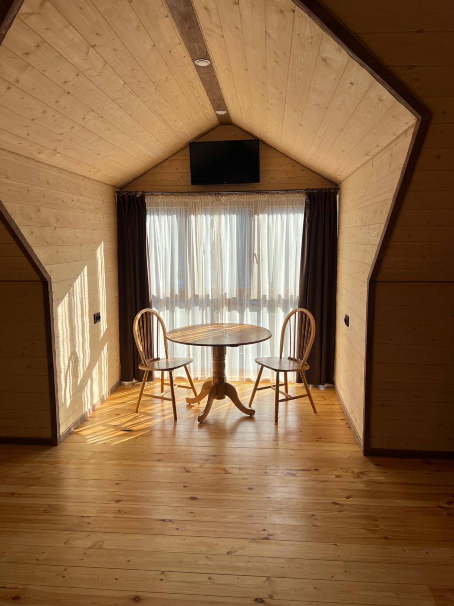 Maru House Hotel Dilisan Kültér fotó
