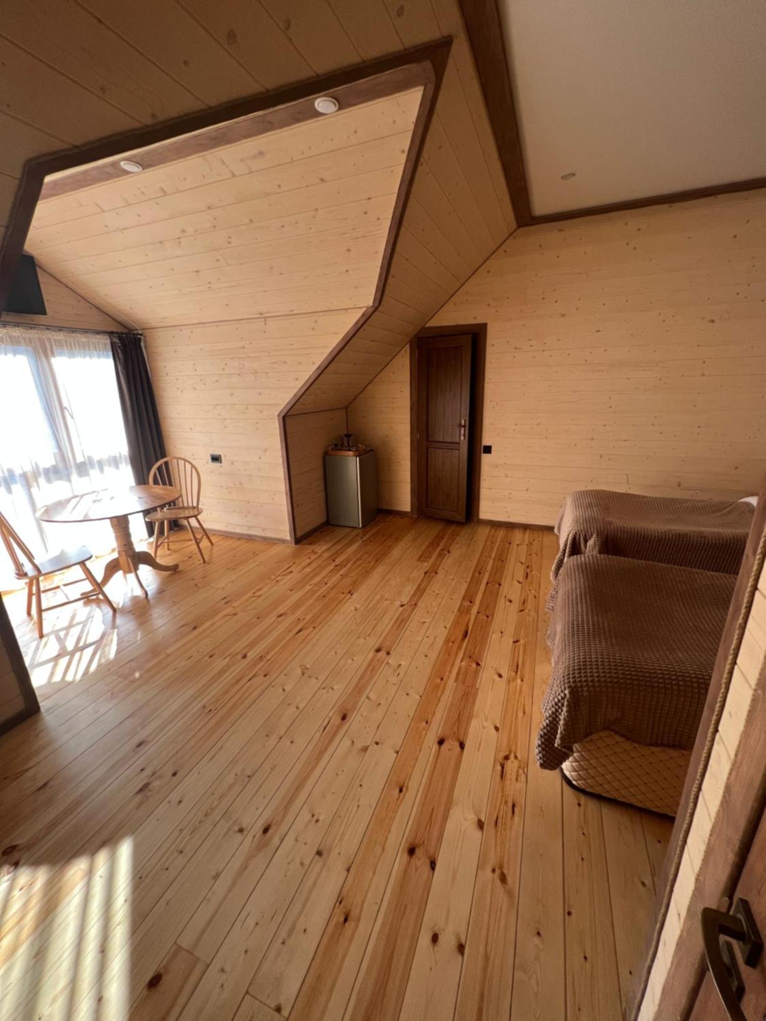 Maru House Hotel Dilisan Kültér fotó
