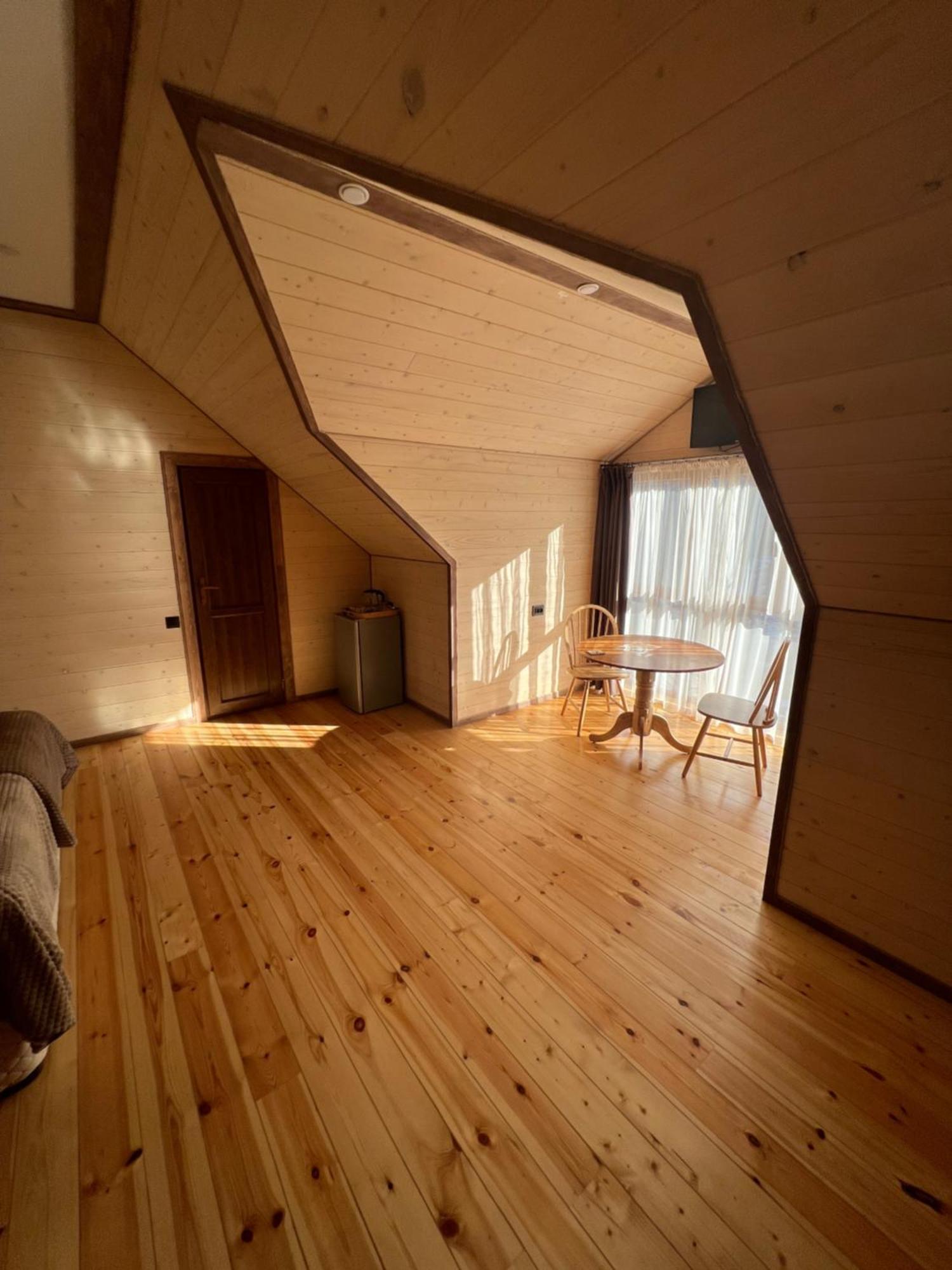 Maru House Hotel Dilisan Kültér fotó