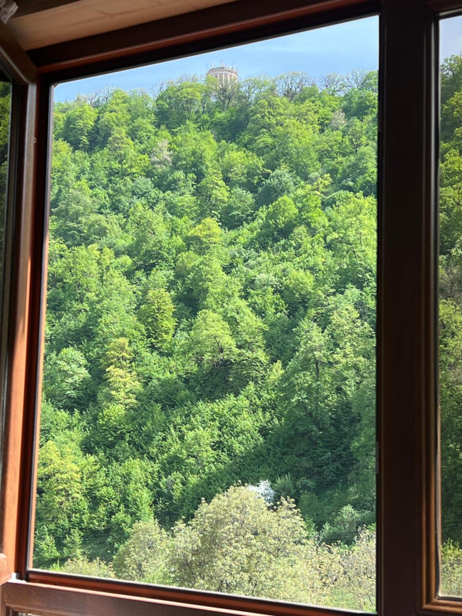 Maru House Hotel Dilisan Kültér fotó