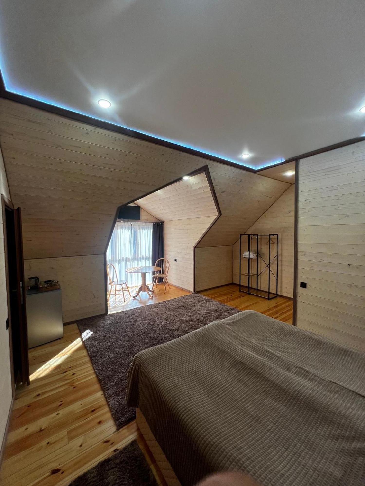 Maru House Hotel Dilisan Kültér fotó