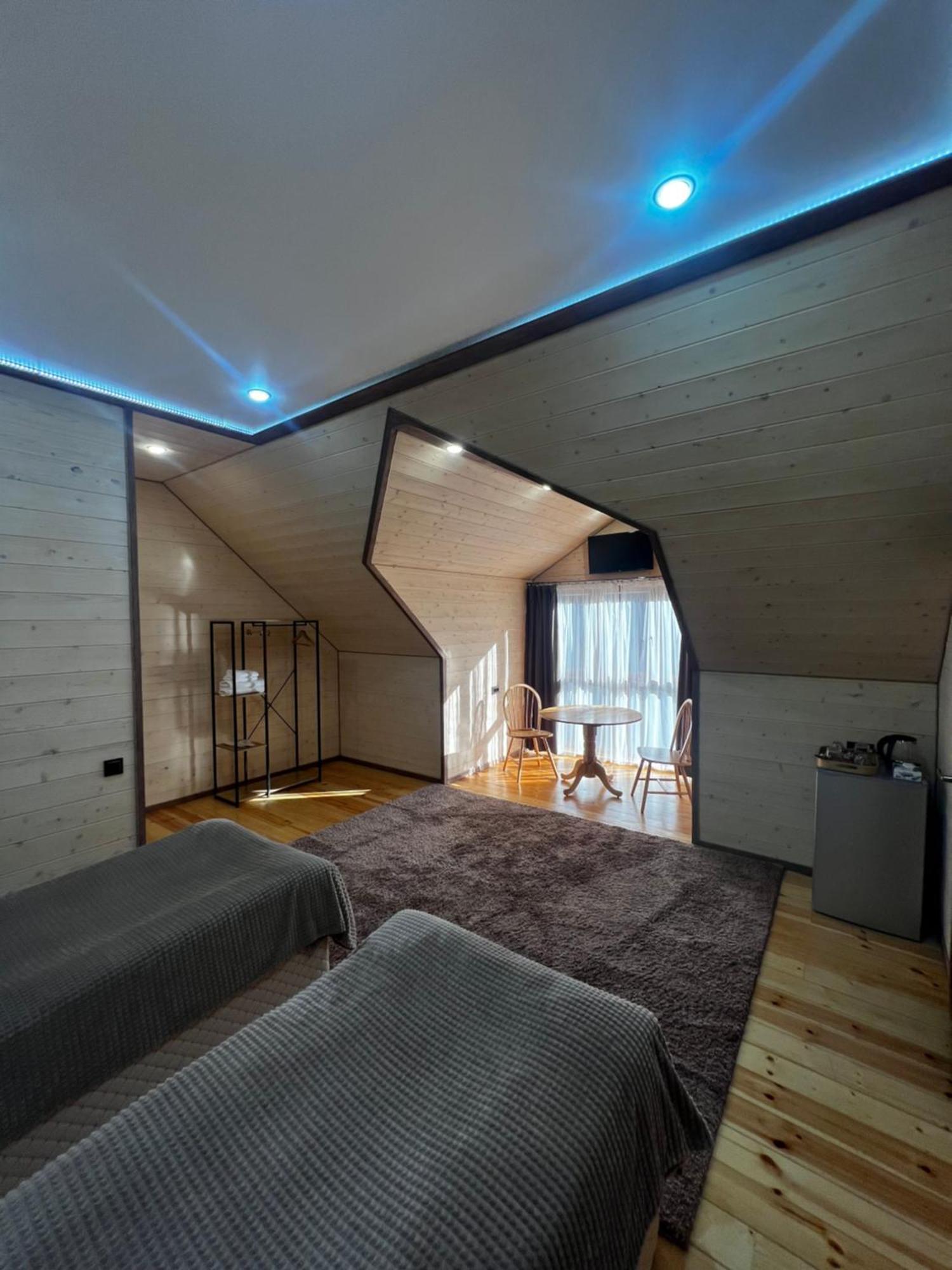 Maru House Hotel Dilisan Kültér fotó